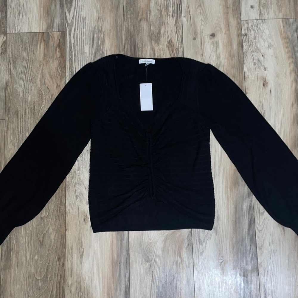 HOOKED UP Women’s Ruched Top. Size: XL